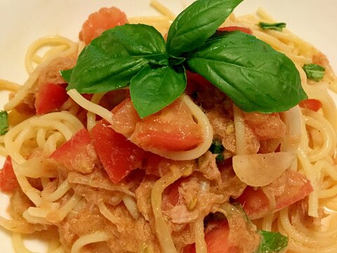 バジル香る★つるつるツナトマト冷製パスタ